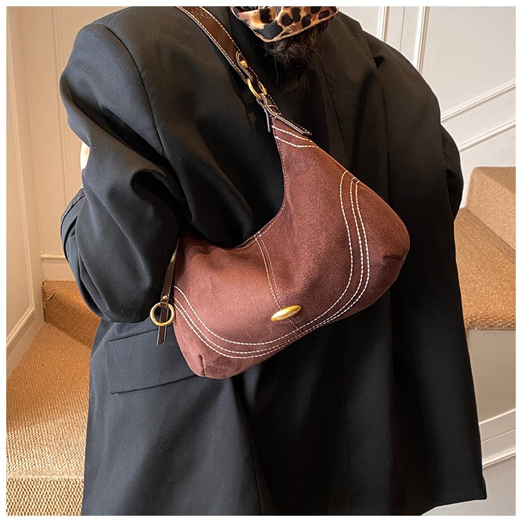 Women's PU Leather Studded Slouch Shoulder Bag detail 15