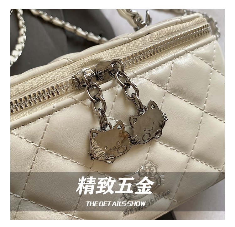 Women's PU Leather Textured Barrel Bag detail 9