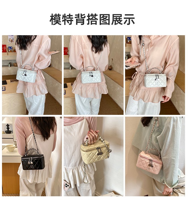 Women's PU Leather Textured Barrel Bag detail 2