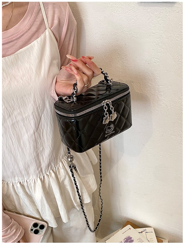 Women's PU Leather Textured Barrel Bag detail 30