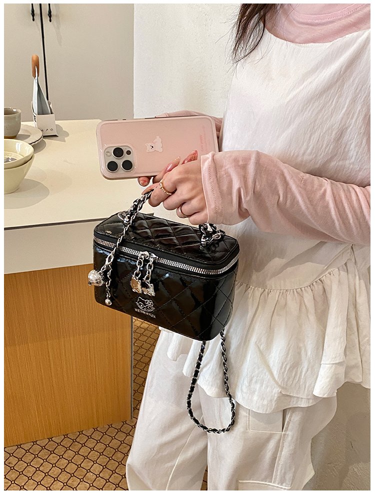 Women's PU Leather Textured Barrel Bag detail 37