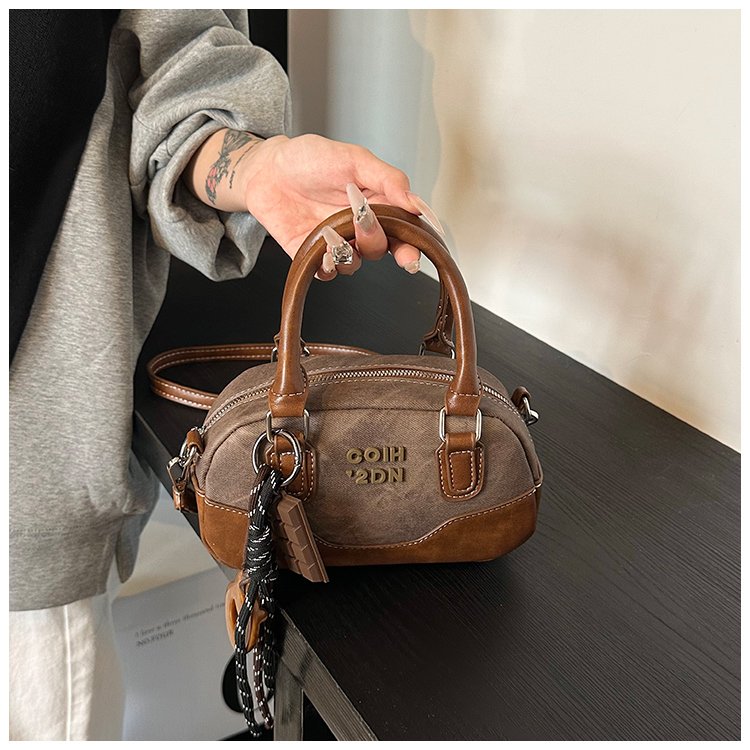 Women's PU Leather Textured Barrel Bag detail 12