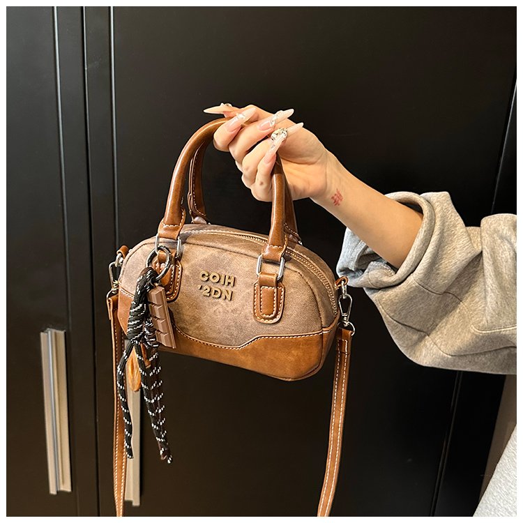 Women's PU Leather Textured Barrel Bag detail 17