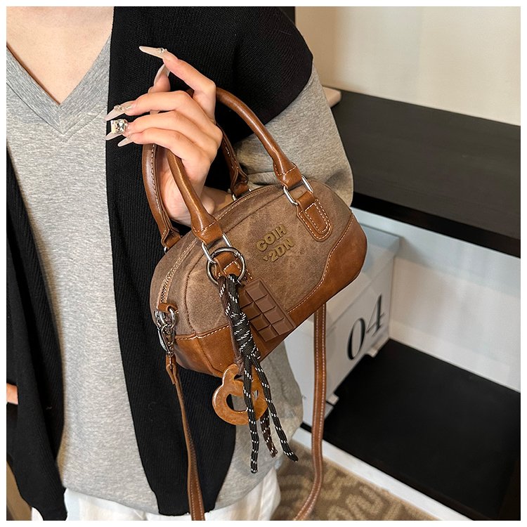 Women's PU Leather Textured Barrel Bag detail 19