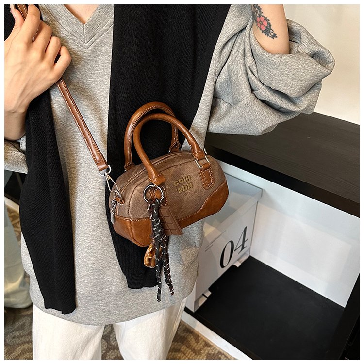 Women's PU Leather Textured Barrel Bag detail 29