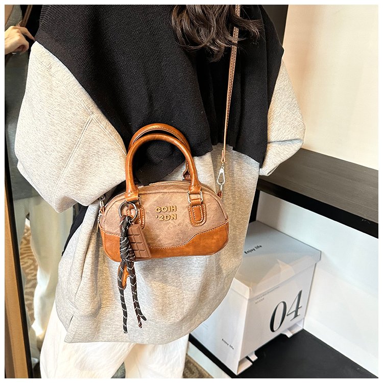 Women's PU Leather Textured Barrel Bag detail 31