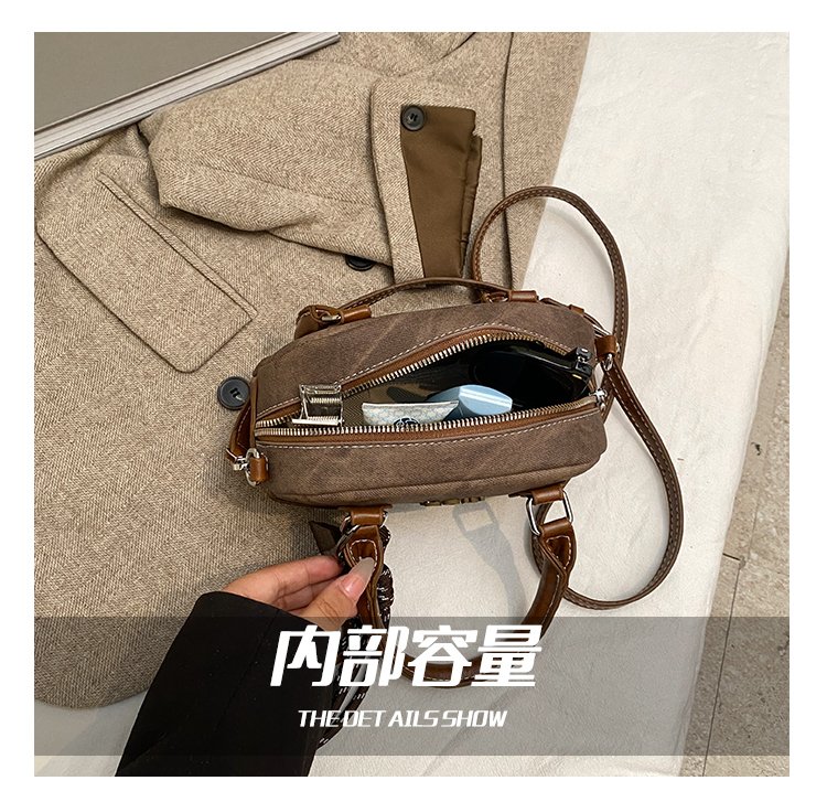 Women's PU Leather Textured Barrel Bag detail 6