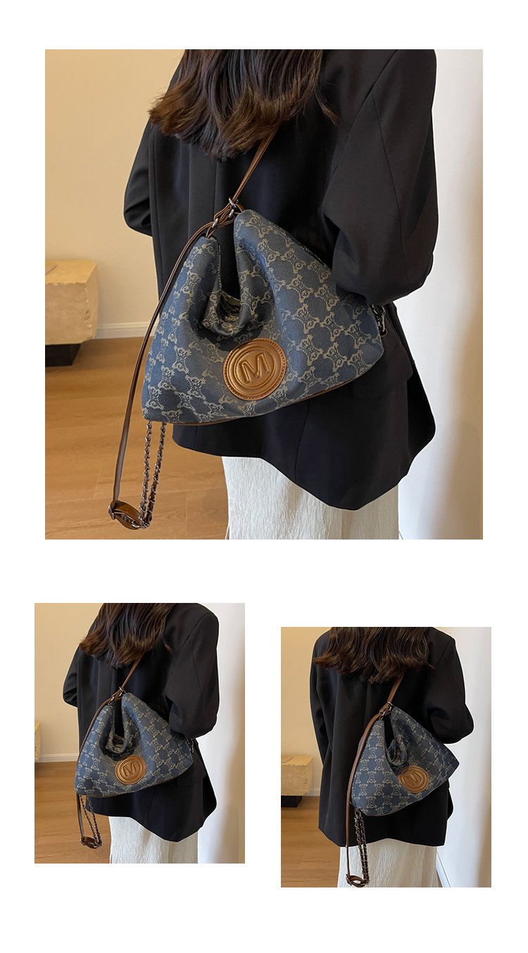 Women's Cloth Textured Shoulder Bag detail 12