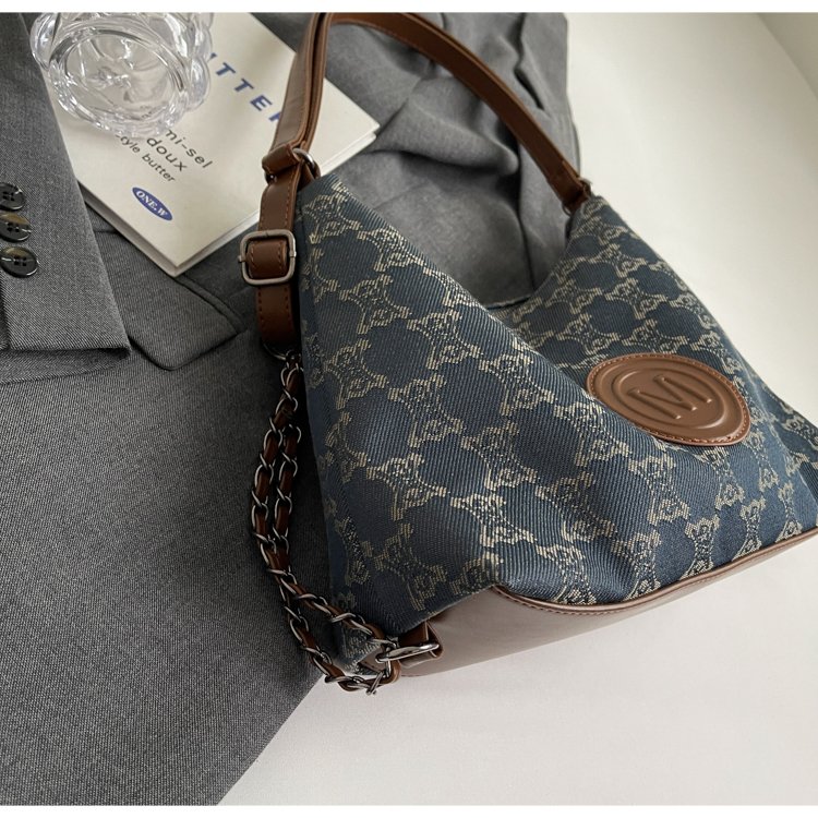 Women's Cloth Textured Shoulder Bag detail 18