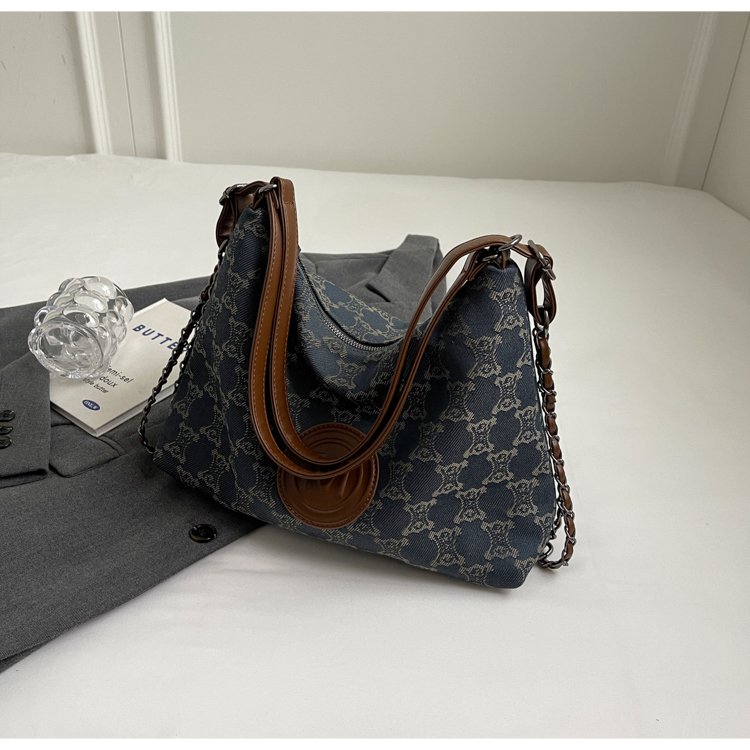 Women's Cloth Textured Shoulder Bag detail 28