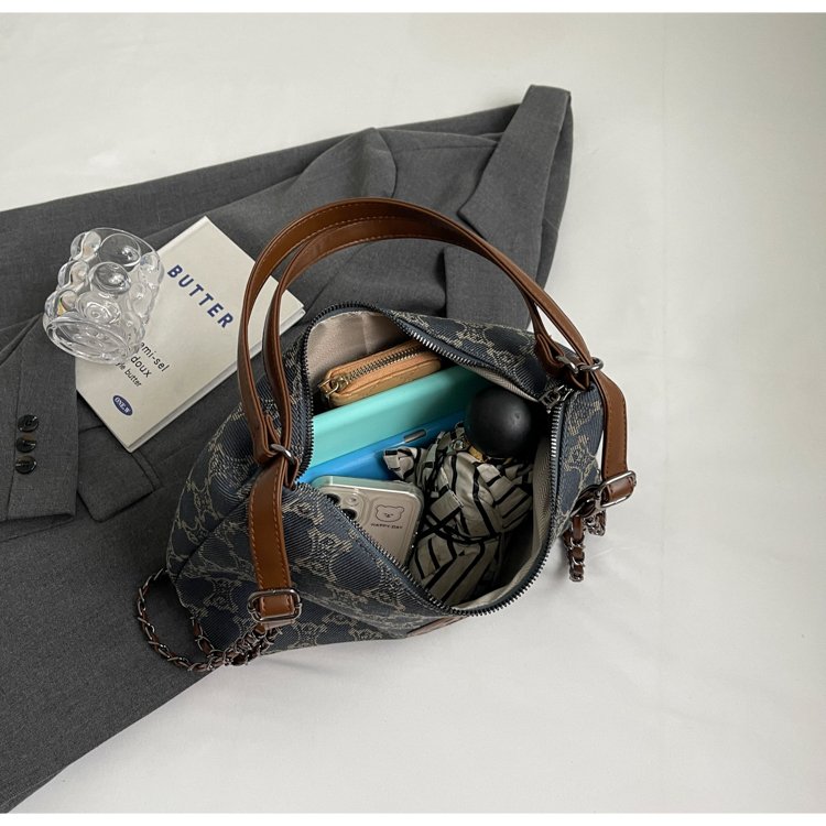Women's Cloth Textured Shoulder Bag detail 30