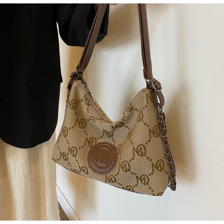 Women's Cloth Textured Shoulder Bag detail 37