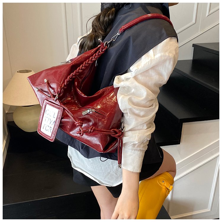 Women's PU Leather Textured Slouch Shoulder Bag detail 27
