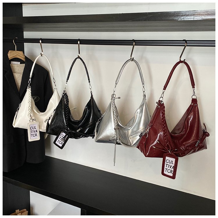 Women's PU Leather Textured Slouch Shoulder Bag detail 5