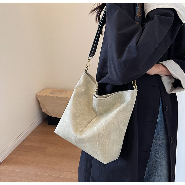 Women's PU Leather Wide Woven Strap Shoulder Bag detail 16