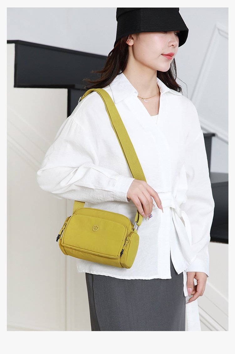 Women's Multi-Pocket Nylon Crossbody Bag detail 3