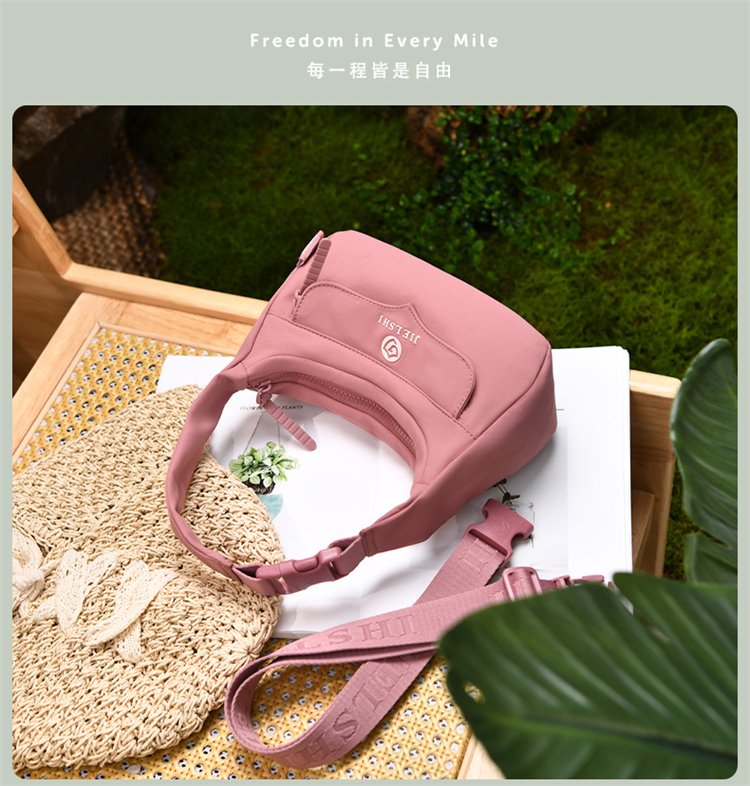 Women's Soft Everyday Fabric Crossbody Bag detail 6