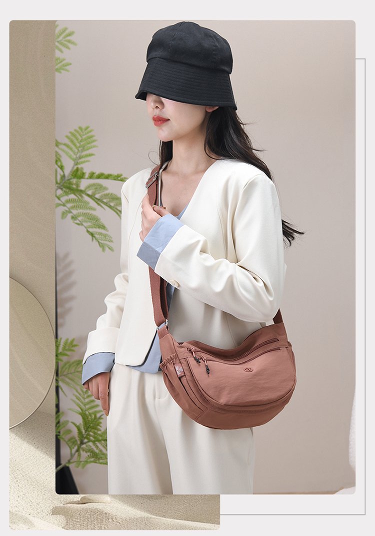 Women's Soft Everyday Nylon Shoulder Bag detail 17