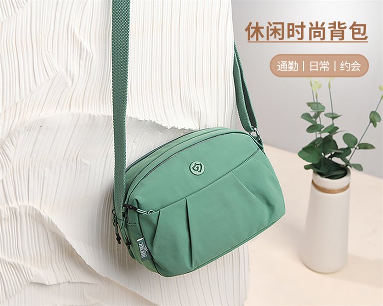 Women's Multi-Pocket Nylon Crossbody Bag detail 4