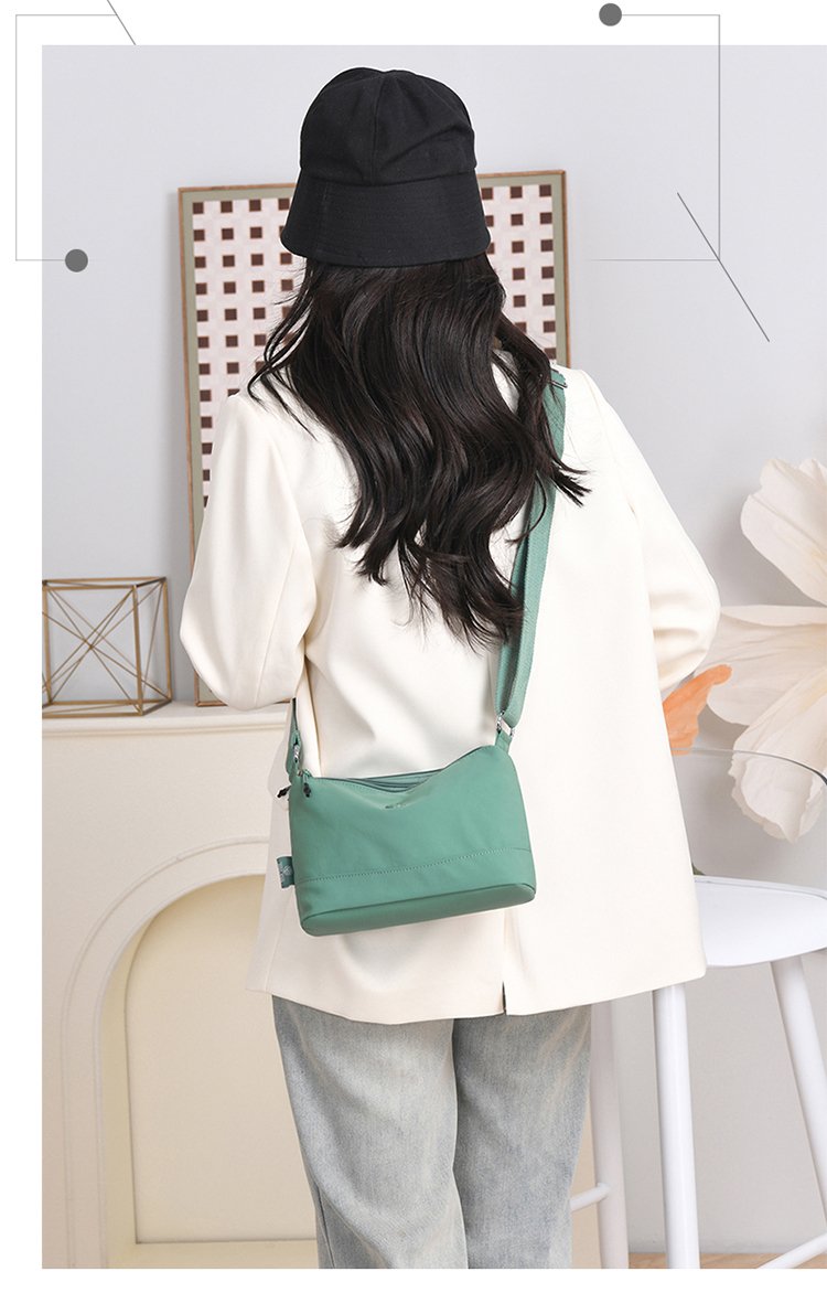 Women's Soft Everyday Nylon Shoulder Bag detail 26