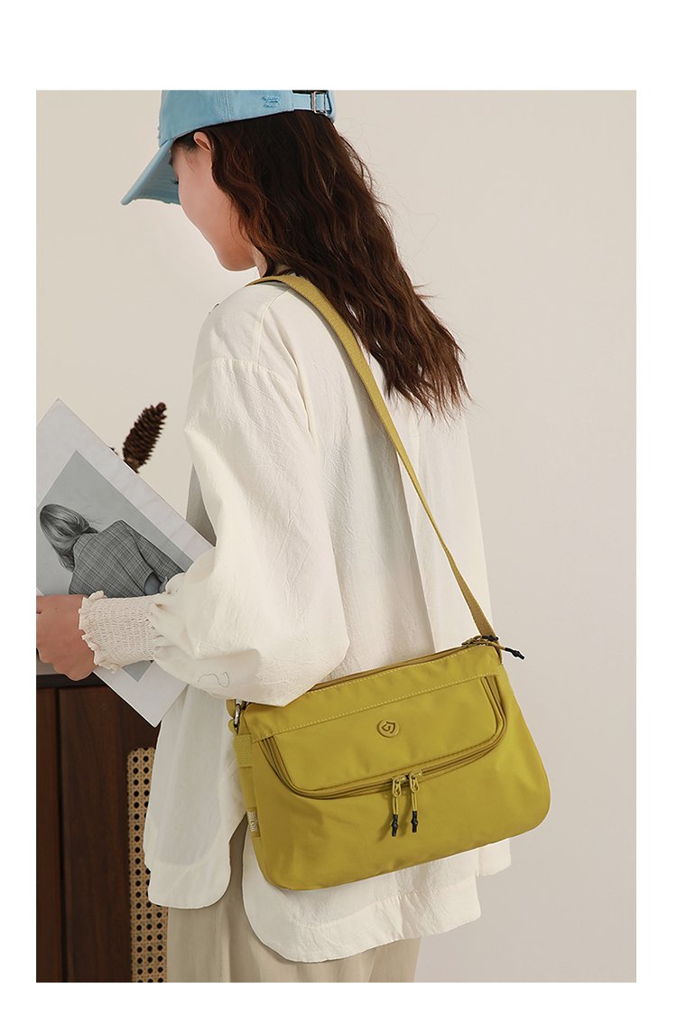 Women's Multi-Pocket Nylon Crossbody Bag detail 8