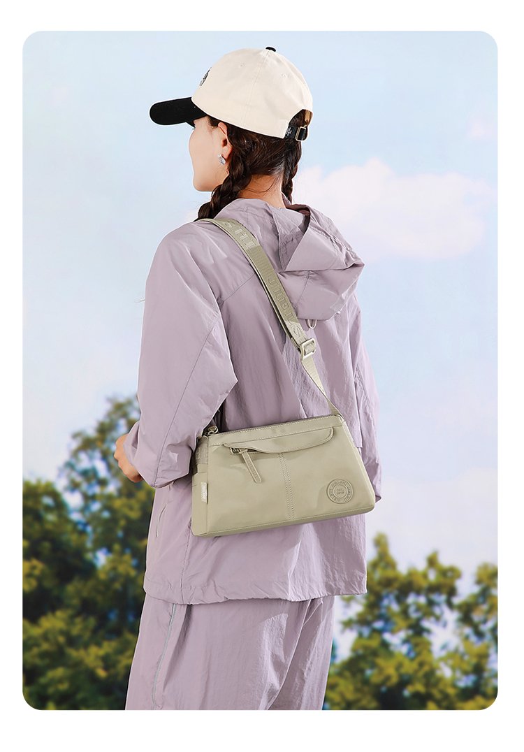 Women's Front Zip Nylon Crossbody Bag detail 3