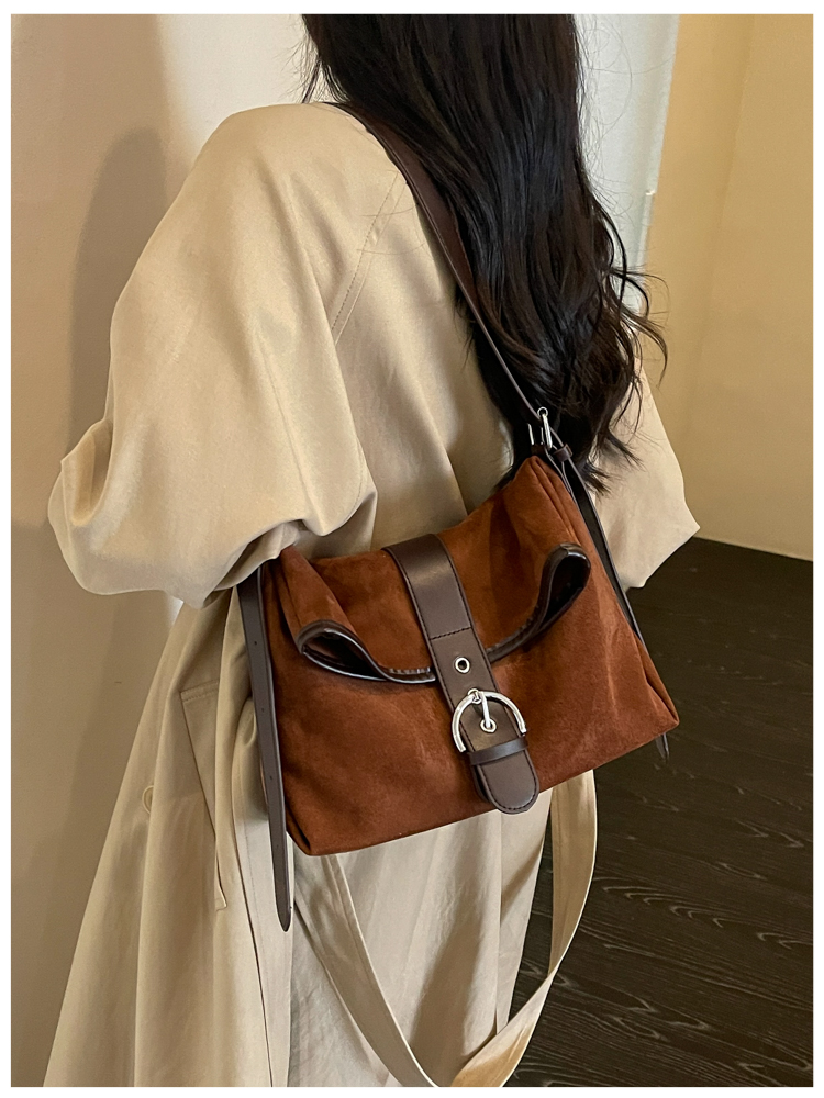 Women's Classic PU Leather Flap Crossbody Bag with Adjustable Strap detail 20