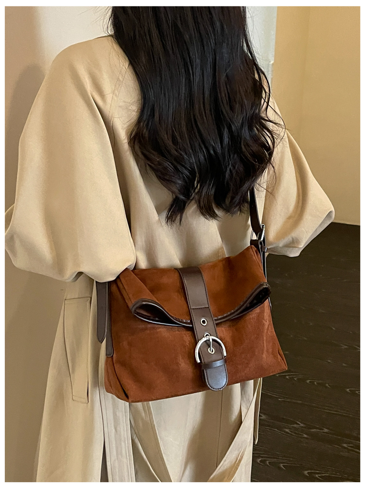 Women's Classic PU Leather Flap Crossbody Bag with Adjustable Strap detail 22