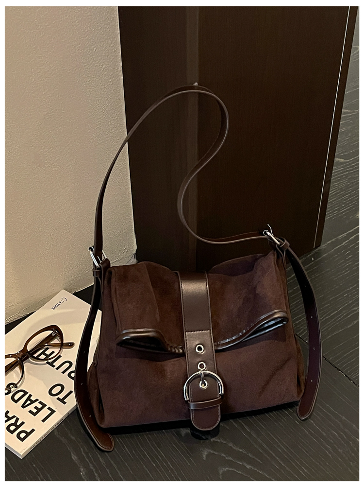Women's Classic PU Leather Flap Crossbody Bag with Adjustable Strap detail 26