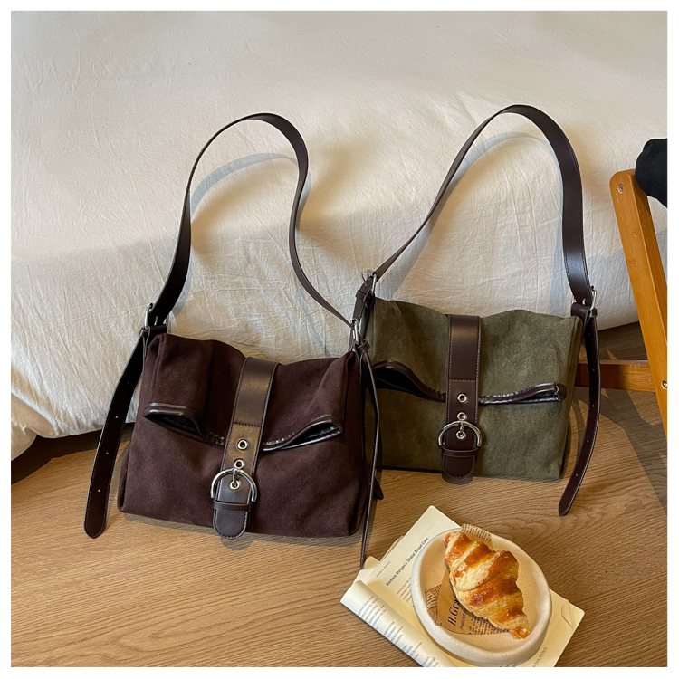 Women's Classic PU Leather Flap Crossbody Bag with Adjustable Strap detail 27