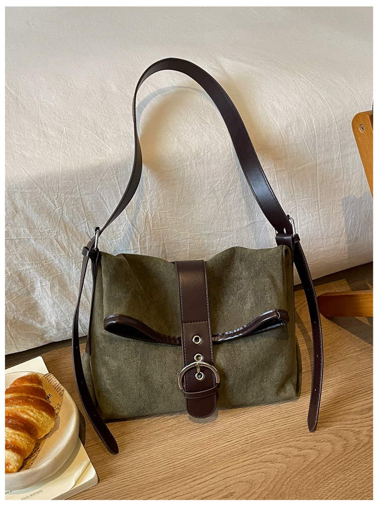 Women's Classic PU Leather Flap Crossbody Bag with Adjustable Strap detail 28
