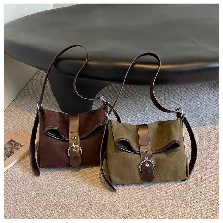 Women's Classic PU Leather Flap Crossbody Bag with Adjustable Strap detail 29