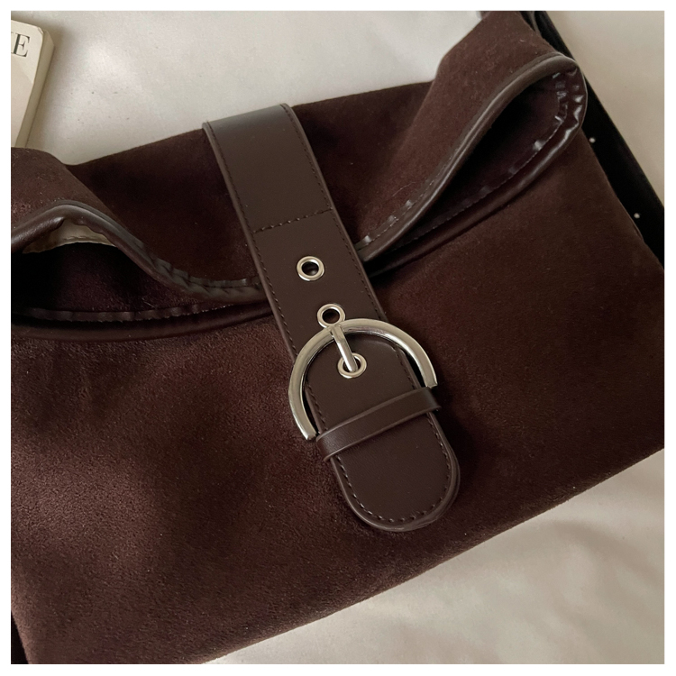 Women's Classic PU Leather Flap Crossbody Bag with Adjustable Strap detail 4