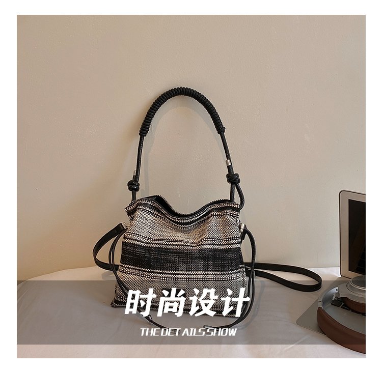 Women's Relaxed Fabric Shoulder Bag with Magnetic Snap detail 9