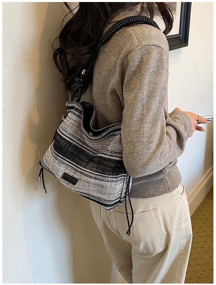 Women's Relaxed Fabric Shoulder Bag with Magnetic Snap detail 13