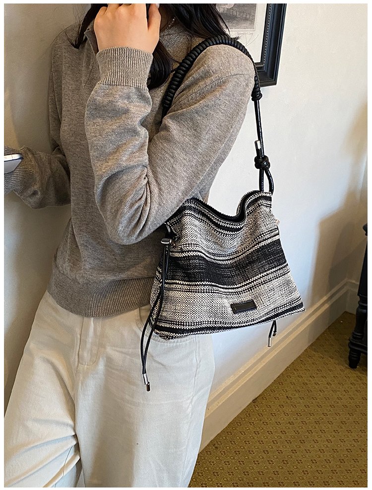 Women's Relaxed Fabric Shoulder Bag with Magnetic Snap detail 18
