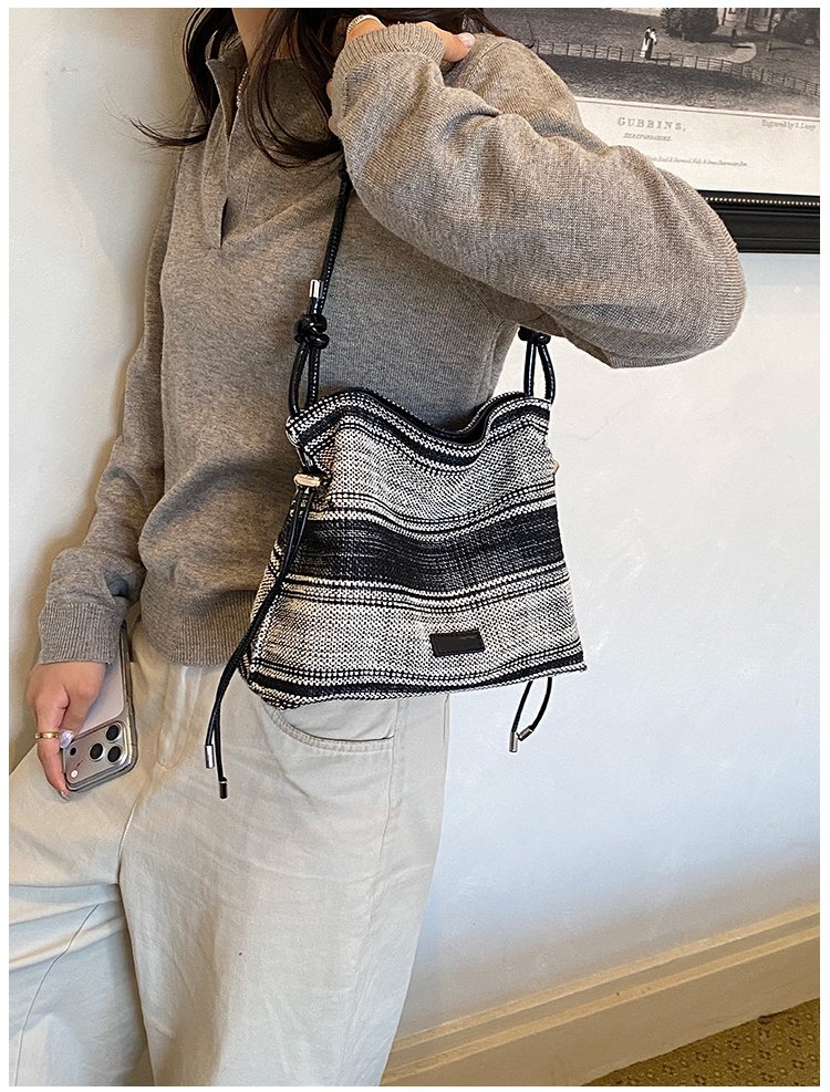 Women's Relaxed Fabric Shoulder Bag with Magnetic Snap detail 19