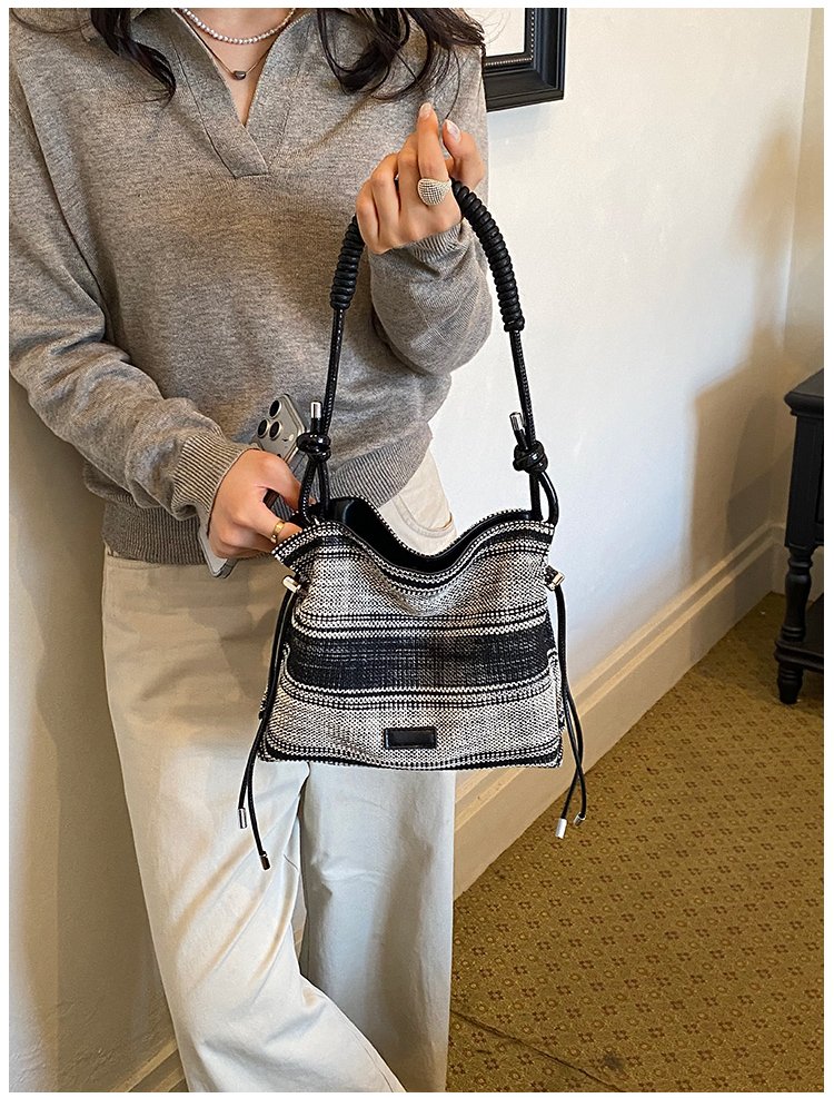 Women's Relaxed Fabric Shoulder Bag with Magnetic Snap detail 21