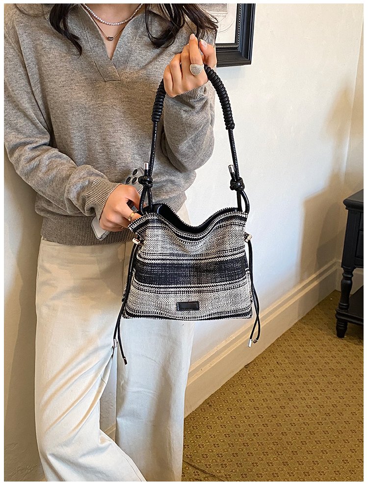 Women's Relaxed Fabric Shoulder Bag with Magnetic Snap detail 23
