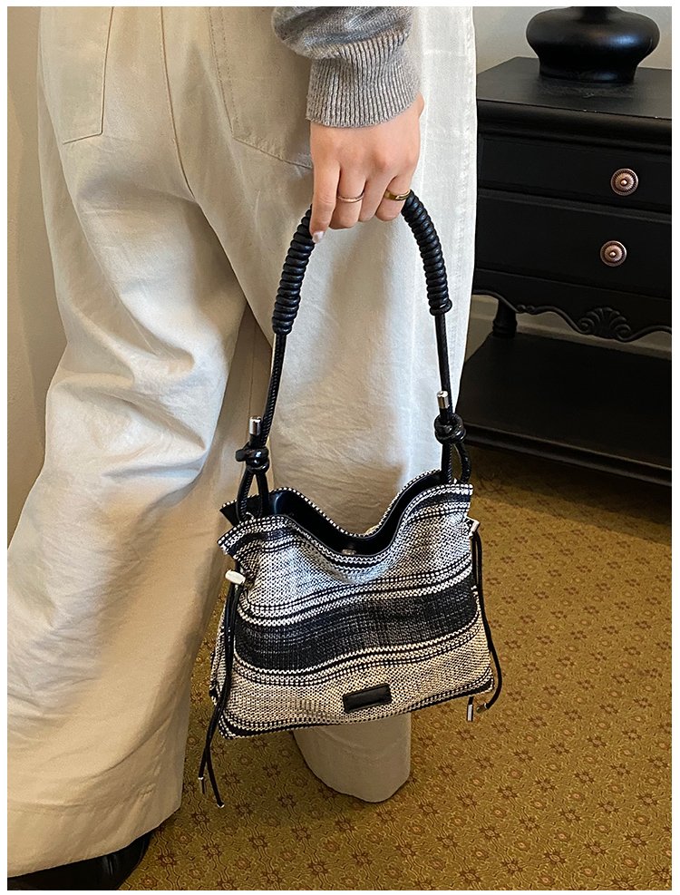 Women's Relaxed Fabric Shoulder Bag with Magnetic Snap detail 31