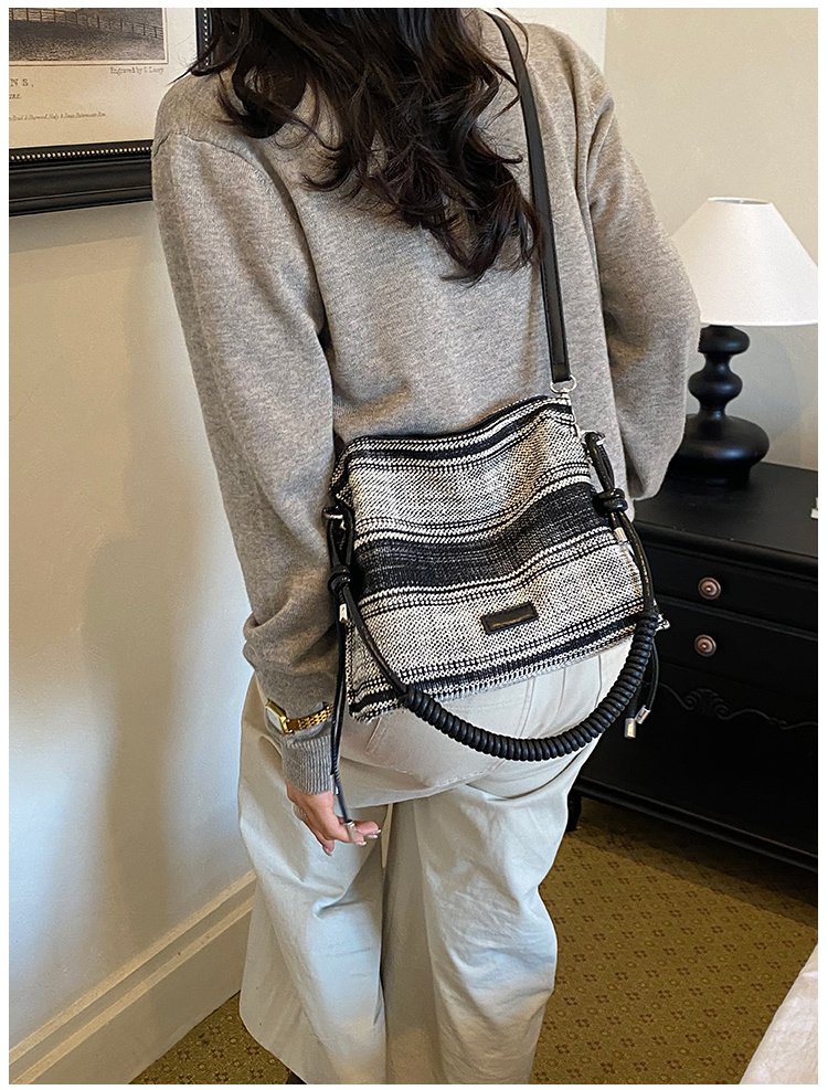 Women's Relaxed Fabric Shoulder Bag with Magnetic Snap detail 38