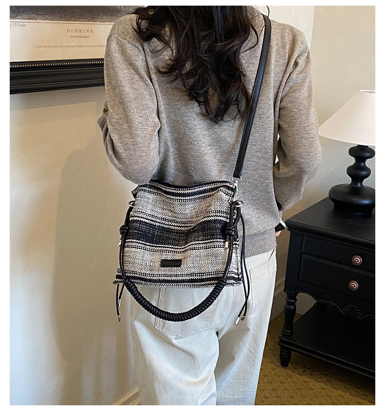 Women's Relaxed Fabric Shoulder Bag with Magnetic Snap detail 4