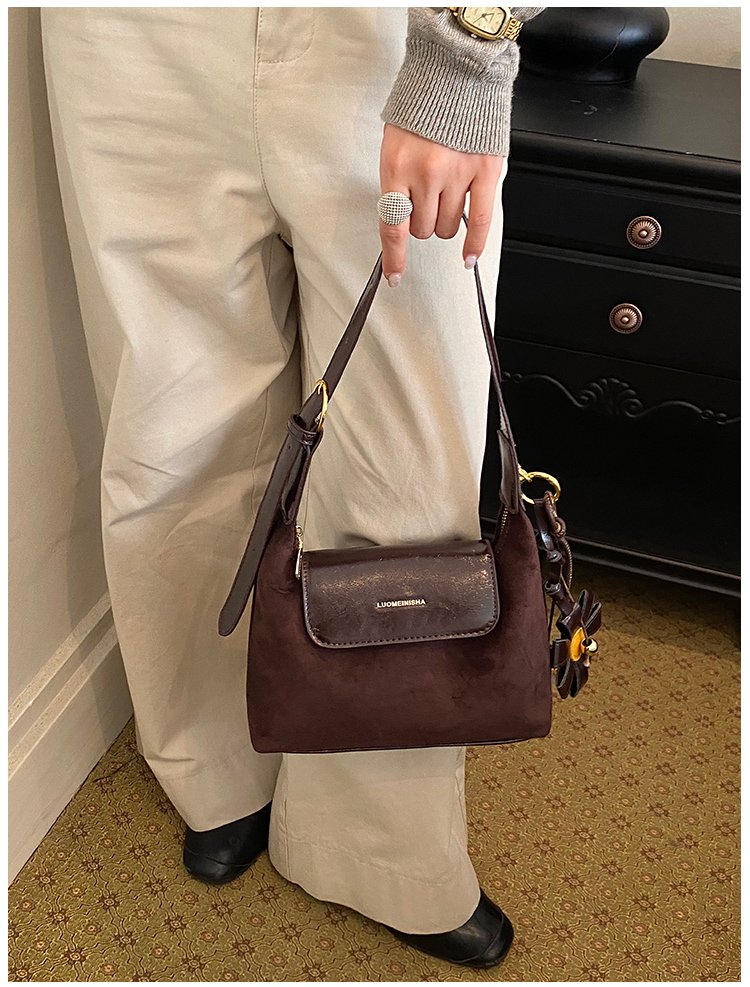 Women's Professional PU Leather Crossbody Bag with Zipper detail 17