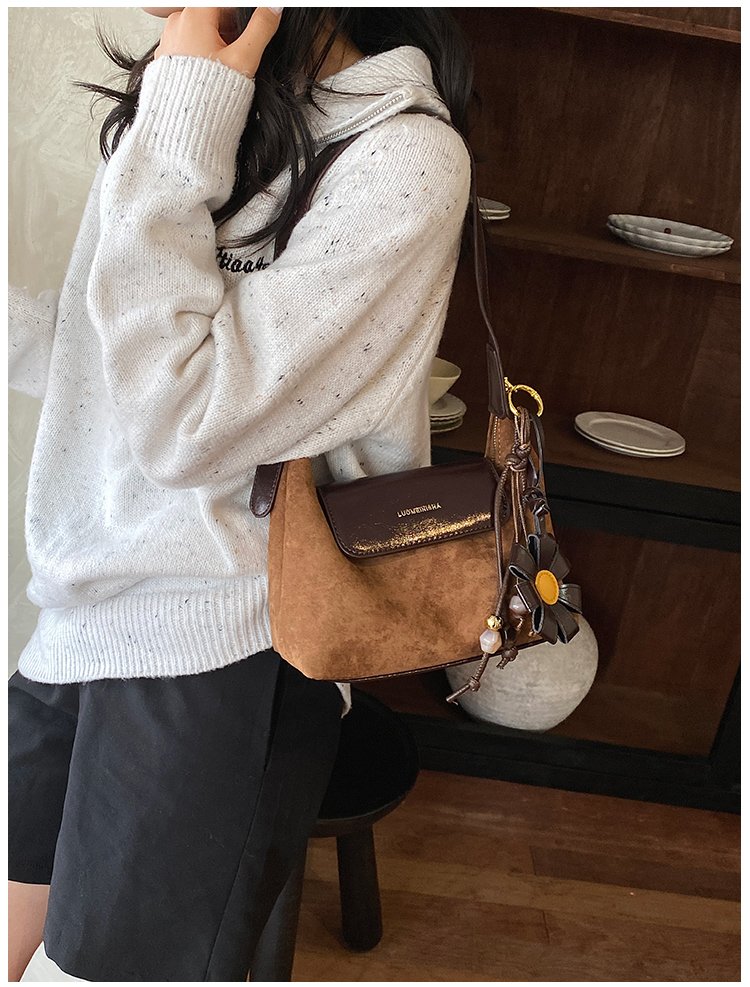Women's Professional PU Leather Crossbody Bag with Zipper detail 36