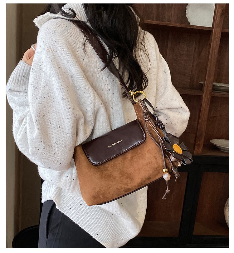 Women's Professional PU Leather Crossbody Bag with Zipper detail 6