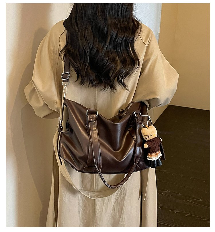 Women's Timeless PU Leather Crossbody Bag with Zipper detail 1