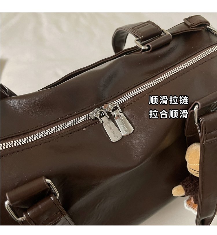 Women's Timeless PU Leather Crossbody Bag with Zipper detail 4