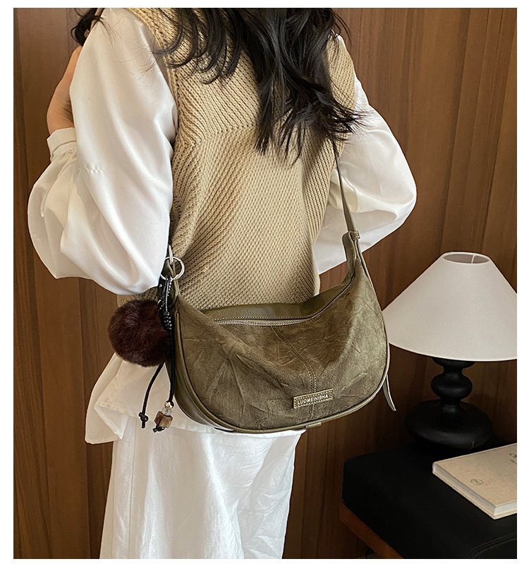 Women's Versatile PU Leather Dumpling Shoulder Bag with Zipper detail 4