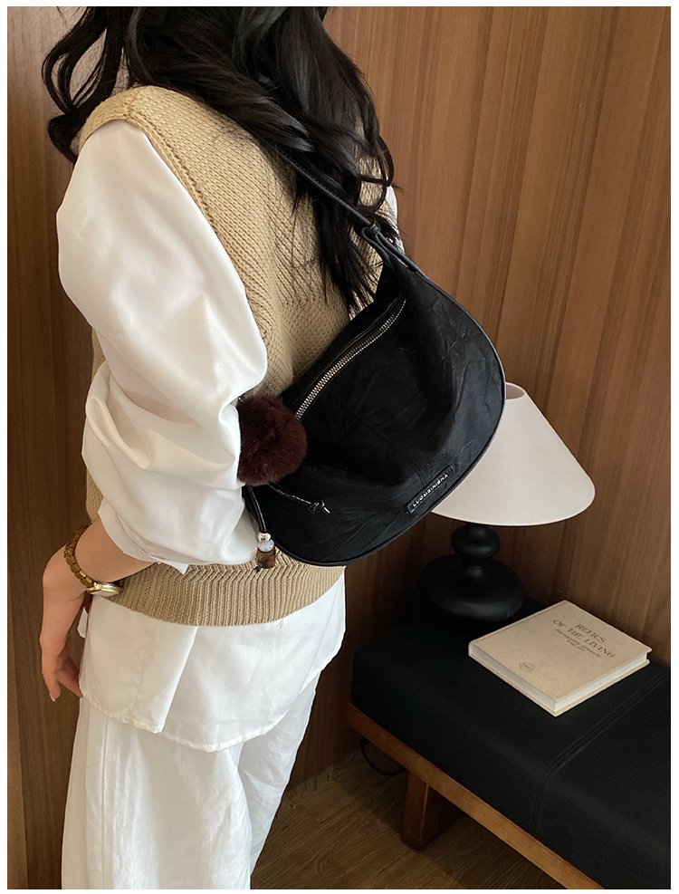 Women's Versatile PU Leather Dumpling Shoulder Bag with Zipper detail 17