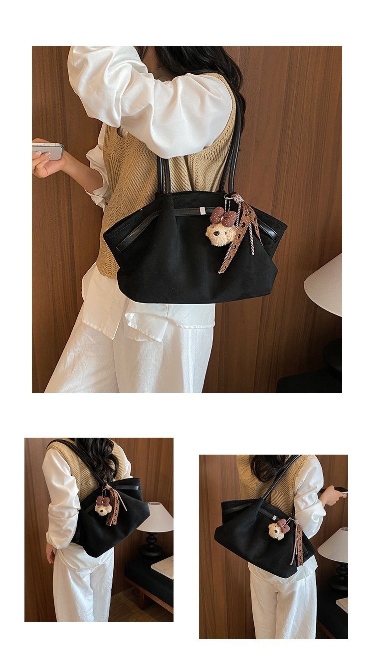 Women's Chic PU Leather Shell Shoulder Bag with Zipper detail 9